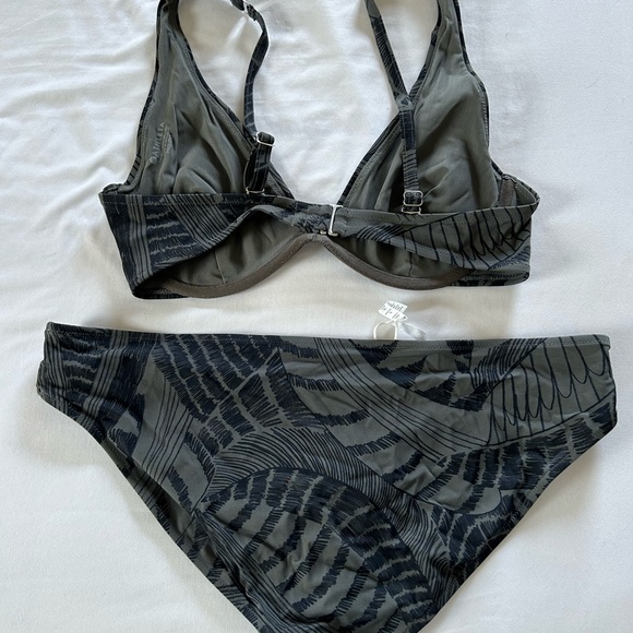 Athleta Bikini Set Bathing Suit - Picture 2 of 2